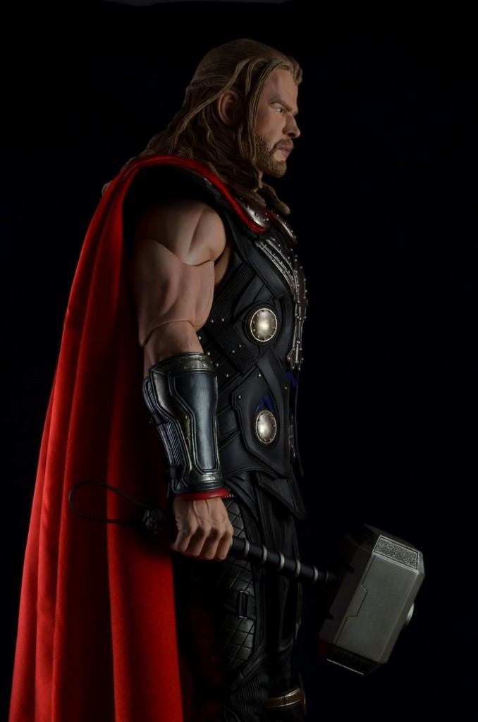 La Figura De Acción De Thor Poderoso Vengador [martillo De Batalla